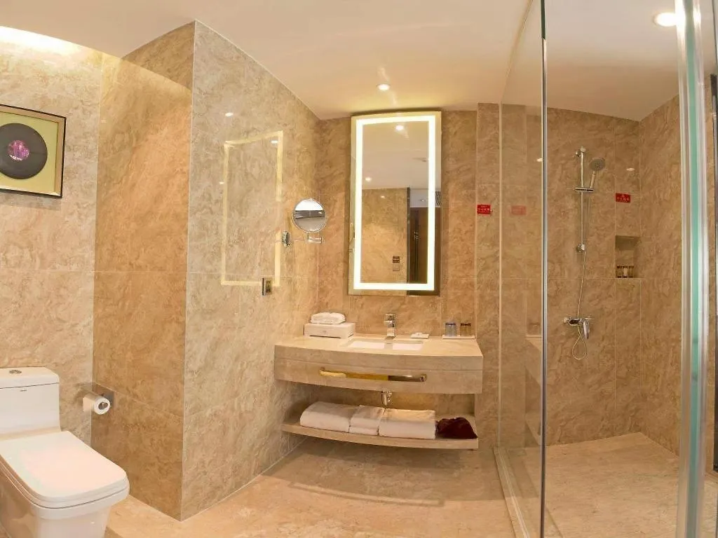 Meiqiu-Fino Hotel Zhuhai 4*,